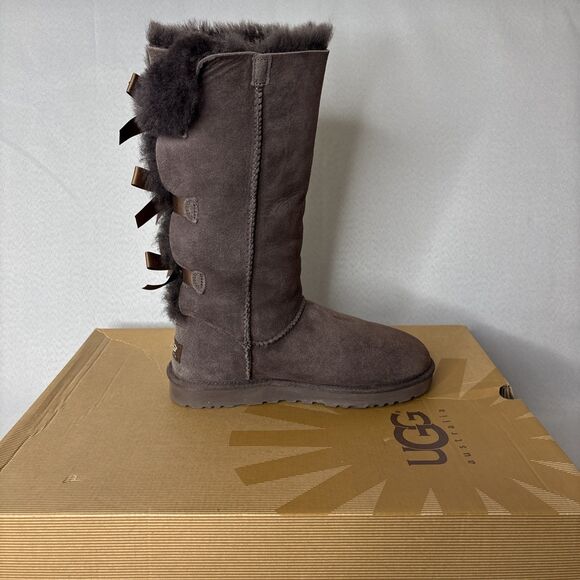Womens Ugg Boots 7 Bailey Button Triplet Tall Chocolate Brown Festival Suede - Picture 12 of 16